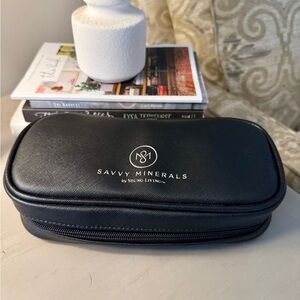 Young Living Savvy Minerals Brush Set